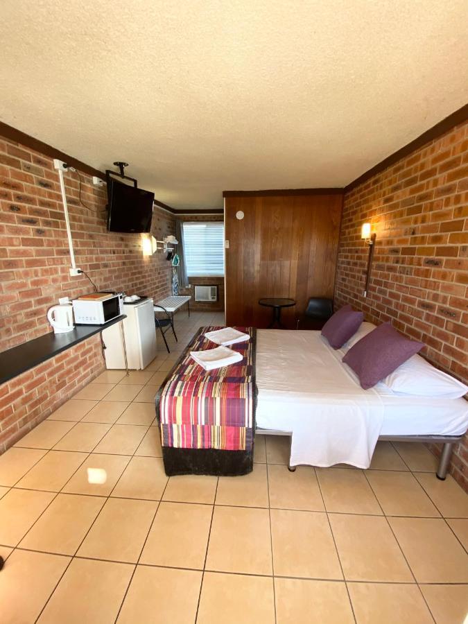 Proserpine Motor Lodge Esterno foto
